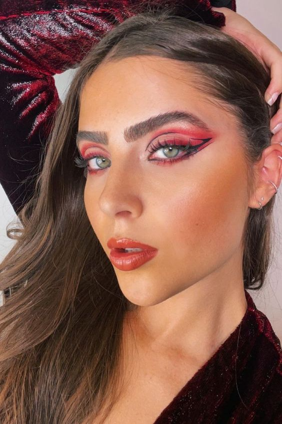 Desvendando a Nomenclatura de Cores de Maquiagem das Grandes Marcas